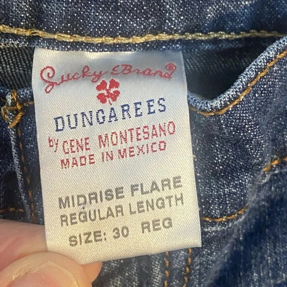 Lucky Brand Dungarees Mid Rise Flare Reg Length Medium Wash Jeans Size 30 - Picture 3 of 12
